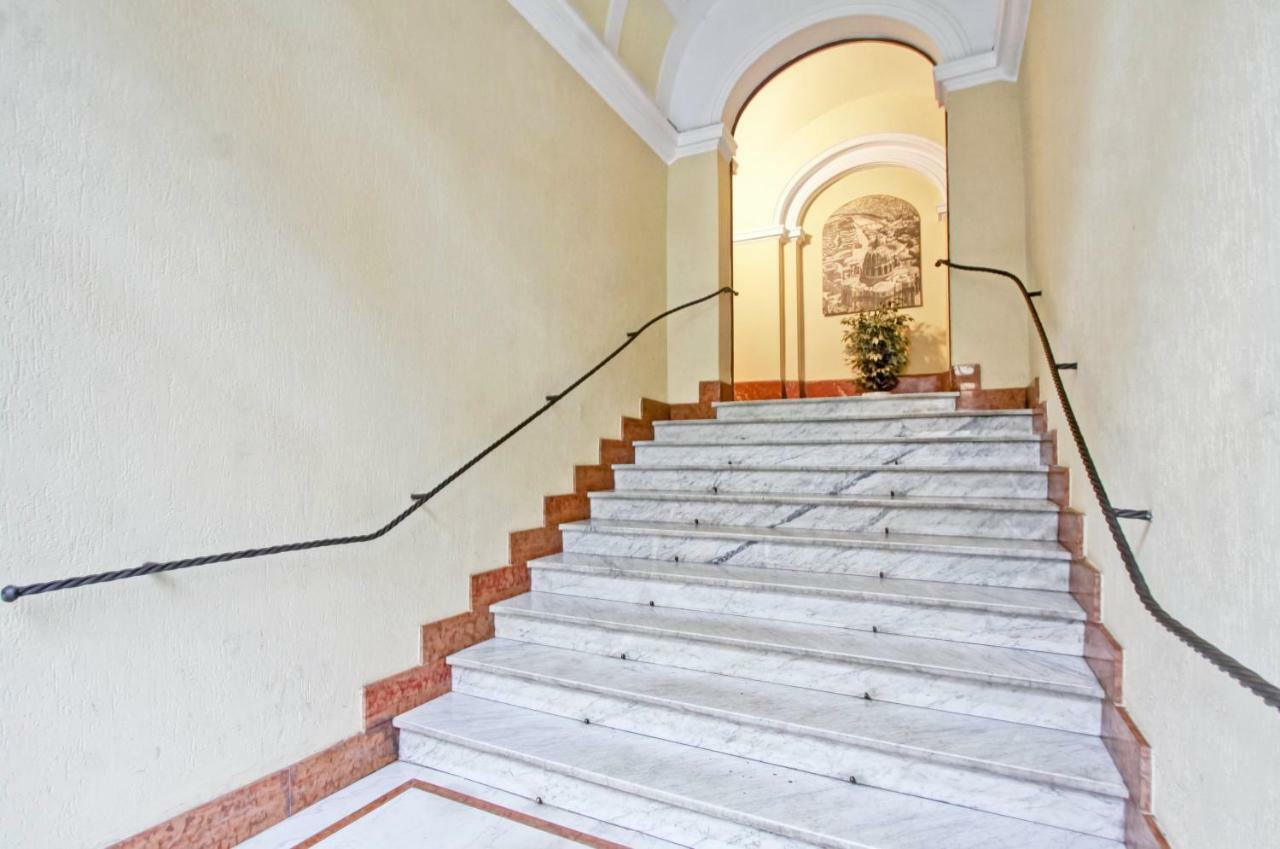 Rent Saint Peter * Roma